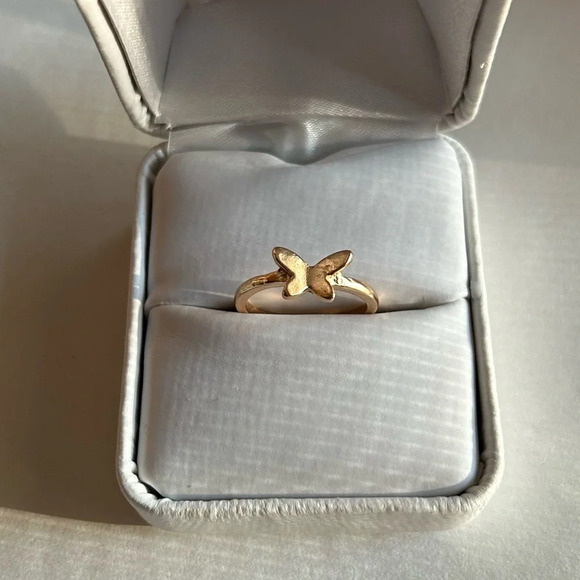 3/$20 Gold Tone Hoop Butterfly Abstract Designed Circle Ring Size 6/7 - Picture 1 of 5